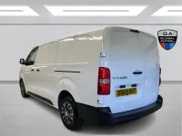 Used Vauxhall Vivaro 100 HP (73 kW) 2019 White MPV
