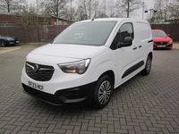 Second-hand Vauxhall Combo 100 CP (73 kW) 2023 Alb Monovolum