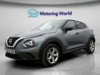 Usado Nissan Juke N-Connecta 114 HP (83 kW) 2022 Cinzento SUV