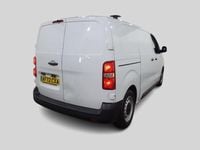 Used Peugeot e-Expert 100 kW (136 HP) 2022 Mauve/pink Van