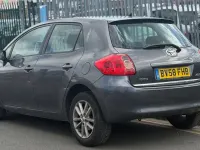 Usado Toyota Auris 124 HP (91 kW) 2008 Cinzento Citadino
