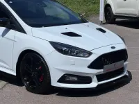 Used Ford Focus ST 250 HP (183 kW) 2017 White Hatchback