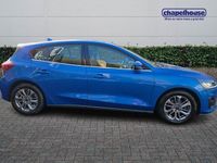Begagnad Ford Focus Titanium 2023 Blå Halvkombi