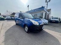 Used Vauxhall Combo 105 HP (77 kW) 2015 Blue MPV