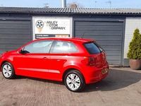 Used VW Polo SE 60 HP (44 kW) 2014 Red Hatchback
