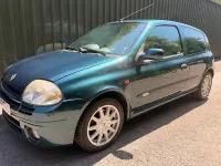 Used Renault Clio 169 HP (124 kW) 2001 Green Hatchback