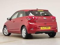 Used Hyundai i20 SE 84 HP (61 kW) 2017 Red Hatchback