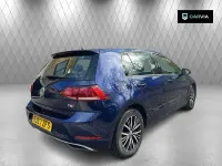 Used VW Golf VII SE 125 HP (91 kW) 2017 Blue Hatchback