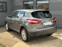 Używany Nissan Qashqai Acenta 110 KM (80 kW) 2015 Szary SUV