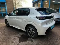 Used Peugeot 208 Allure Premium 100 HP (73 kW) 2022 White Hatchback