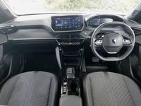 Begagnad Peugeot e-2008 Allure 100 kW (136 HK) 2024 Vit SUV