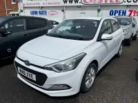 Used Hyundai i20 SE 84 HP (61 kW) 2016 White Hatchback