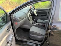Used Ford Focus Zetec 110 HP (80 kW) 2010 Black Hatchback