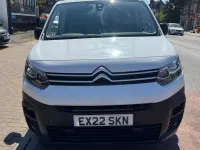 Używany Citroën Berlingo 2022 Biały Minivan