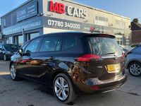 Used Vauxhall Zafira SRi 140 HP (102 kW) 2016 Brown MPV
