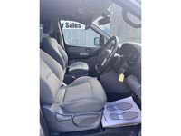 Usado Hyundai I800 SE 136 CV (100 kW) 2019 Plateado Monovolumen