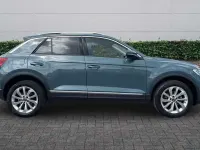 Usado VW T-Roc Style 150 HP (110 kW) 2023 Azul SUV