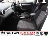 Usado MG ZS Excite 2023 Branco Sedan