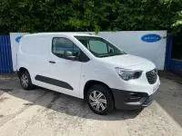 Used Vauxhall Combo Edition 100 HP (73 kW) 2019 White MPV