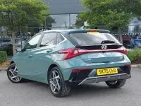 Used Hyundai i20 Premium 100 HP (73 kW) 2025 Green Hatchback