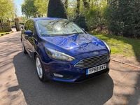 Usado Ford Focus Zetec 120 HP (88 kW) 2018 Azul Citadino