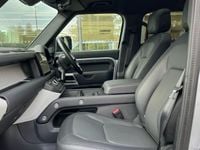 Used Land Rover Defender HSE Dynamic 300 HP (220 kW) 2024 Silver SUV