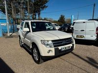 Used Mitsubishi Shogun Warrior 200 HP (147 kW) 2010 White SUV