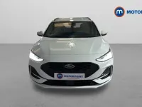 Begagnad Ford Focus ST-Line X 155 HK (114 kW) 2023 Vit Kombi