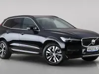 Used Volvo XC60 Momentum 250 HP (183 kW) 2021 Black SUV