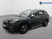Używany Subaru Forester Premium 150 KM (110 kW) 2021 Szary SUV
