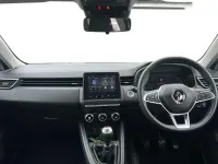 Used Renault Clio Evolution 90 HP (66 kW) 2022 White Hatchback
