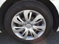 Used Mazda 2 75 HP (55 kW) 2015 White Hatchback