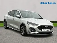 Gebraucht Ford Focus ST-Line 125 PS (91 kW) 2023 Silber Kleinwagen
