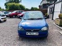 Second-hand Vauxhall Corsa Club 2000 Albastru Hatchback