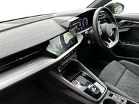 Usado Audi A3 Comfort 147 HP (108 kW) 2022 Cinzento Sedan