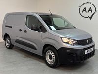 Second-hand Peugeot Partner Premium 100 CP (73 kW) 2023 Gri Monovolum