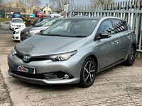 Używany Toyota Auris Hybrid 2017 Szary Hatchback