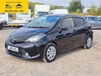 Used Toyota Yaris Multidrive S 99 HP (72 kW) 2015 Black Hatchback