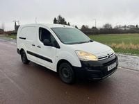 Used Citroën Berlingo 100 HP (73 kW) 2017 White MPV