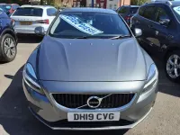 Begagnad Volvo V40 Momentum 120 HK (88 kW) 2019 Grå Halvkombi