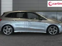 Usado Mercedes B200 AMG Line Premium 163 HP (119 kW) 2022 Cinzento Monovolume