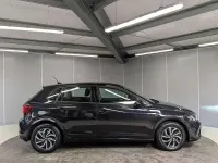 Second-hand VW Polo Life 95 CP (69 kW) 2024 Negru Hatchback