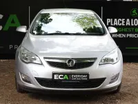 Gebraucht Vauxhall Astra 2011 Silber Kleinwagen