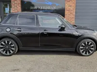 Used Mini Cooper S Exclusive 192 HP (141 kW) 2019 Black Hatchback