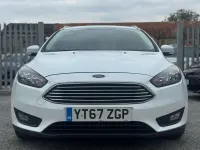 Begagnad Ford Focus Zetec 120 HK (88 kW) 2017 Vit Kombi
