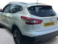 Used Nissan Qashqai Tekna 130 HP (95 kW) 2016 White SUV