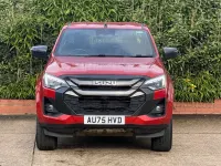 Used Isuzu D-Max 163 HP (119 kW) 2025 Orange Pickup