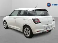Second-hand Suzuki Swift 82 CP (60 kW) 2025 Alb Hatchback