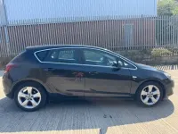 Used Vauxhall Astra SRi 115 HP (84 kW) 2012 Black Hatchback