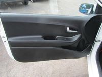 Used Kia Picanto 2014 White Hatchback